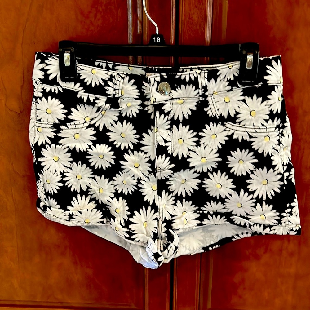 Daisy Shorts